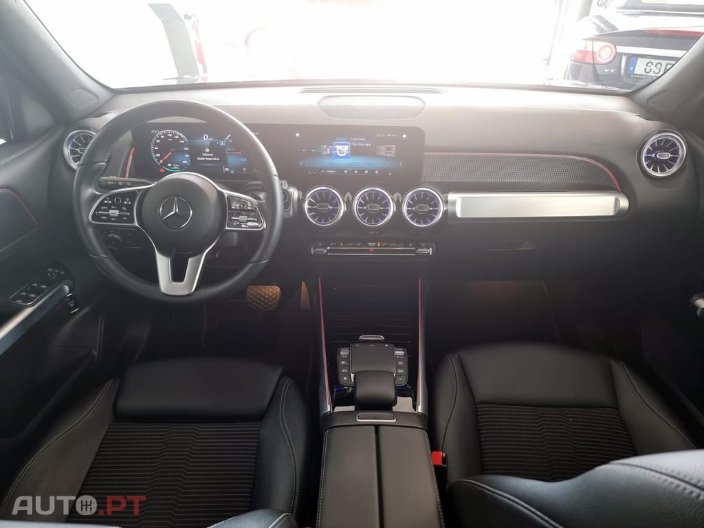 Mercedes-Benz EQB 250 Progressive — fotografia 21