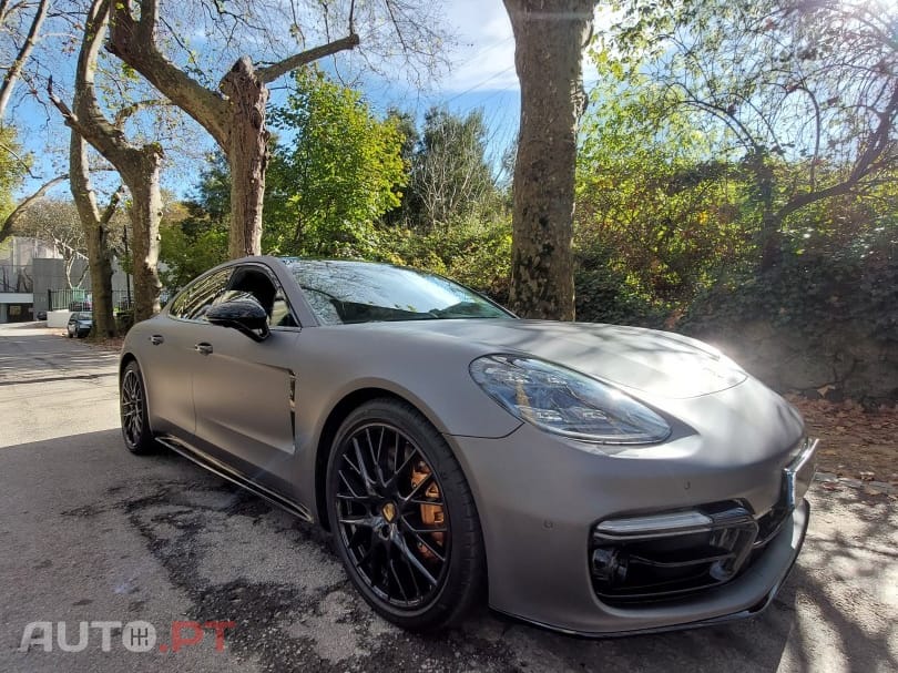 Porsche Panamera 4 E-Hybrid