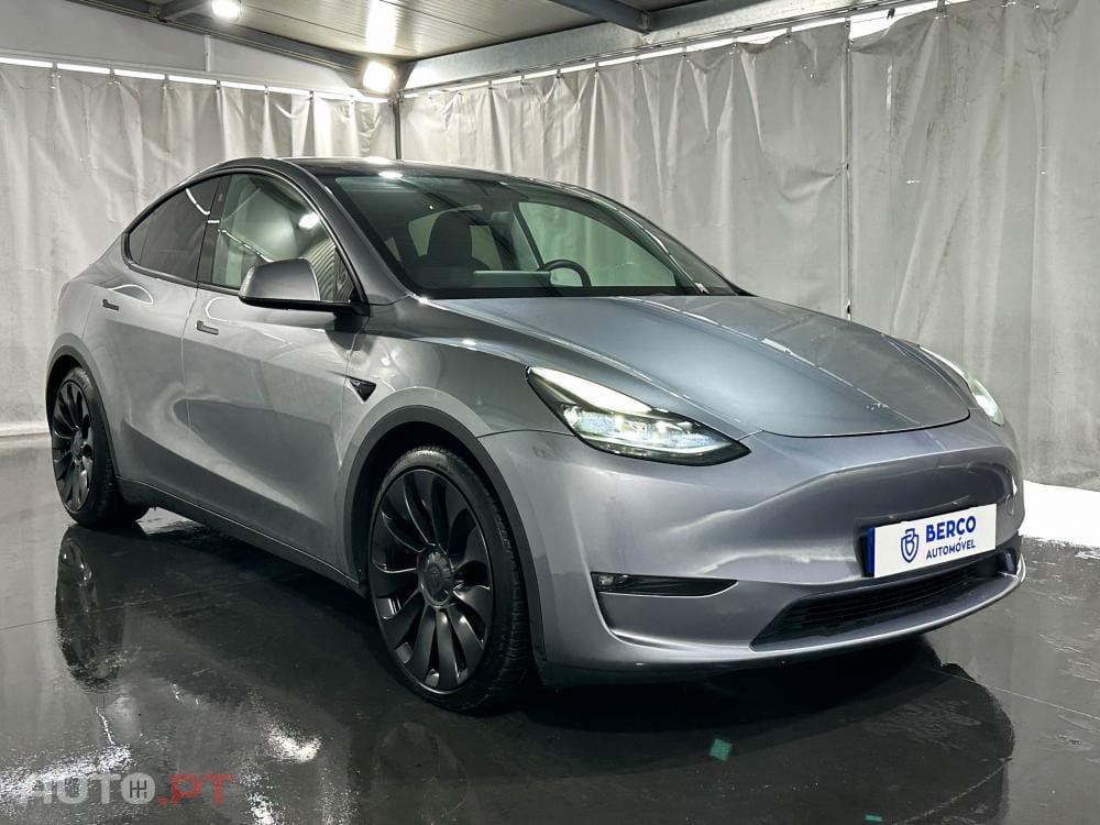 Tesla Model Y Performance Dual Motor AWD