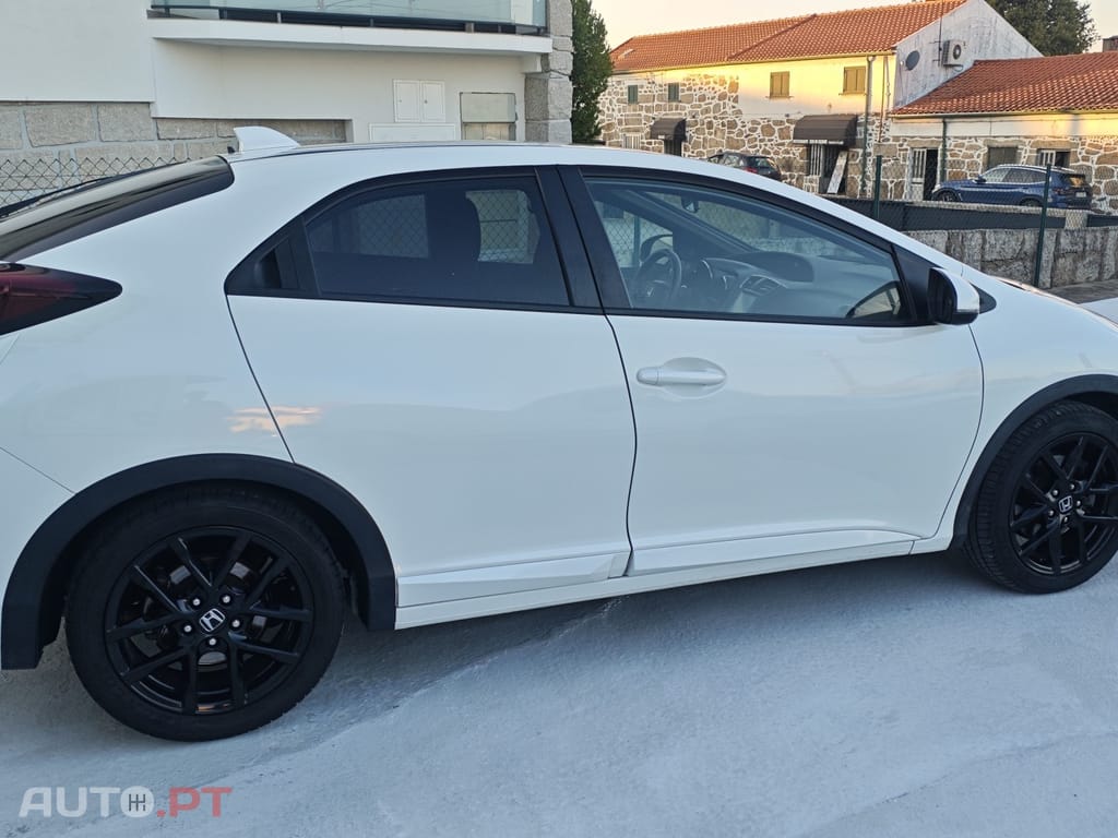 Honda Civic 1.6 i-DTEC Sport Connect Navi