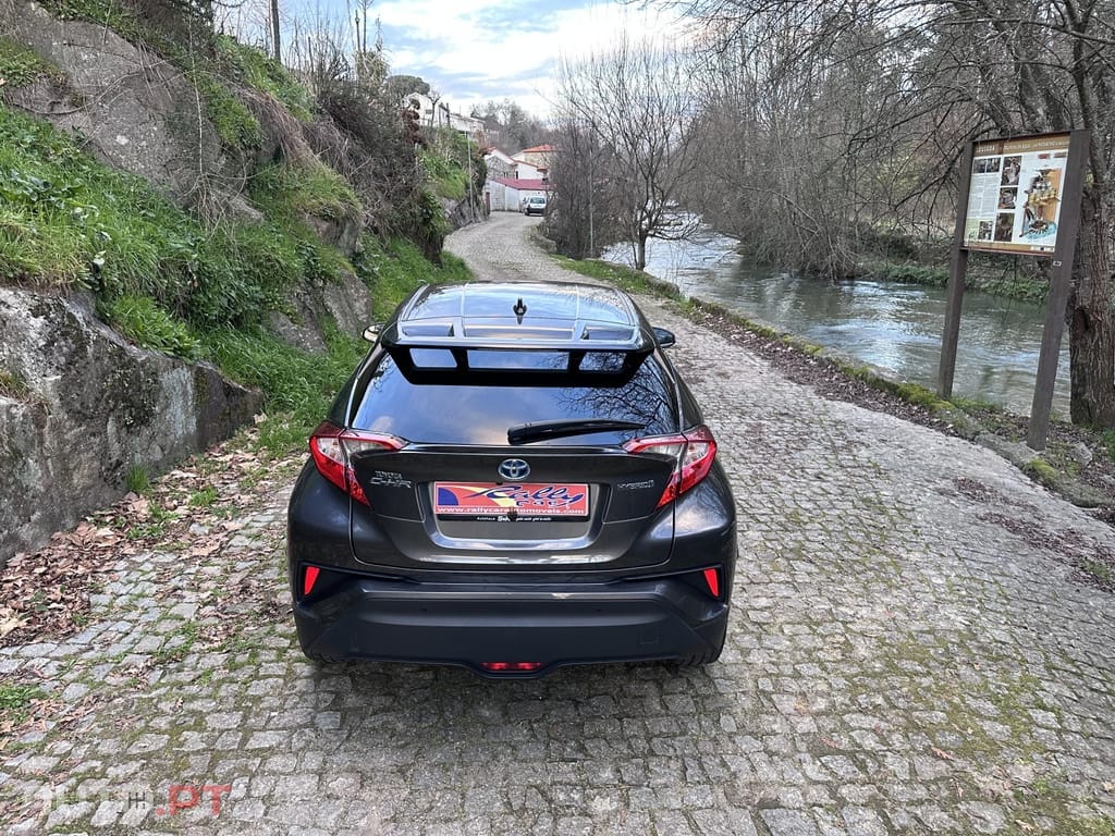 Toyota C-HR 1.8 Hybrid Lounge