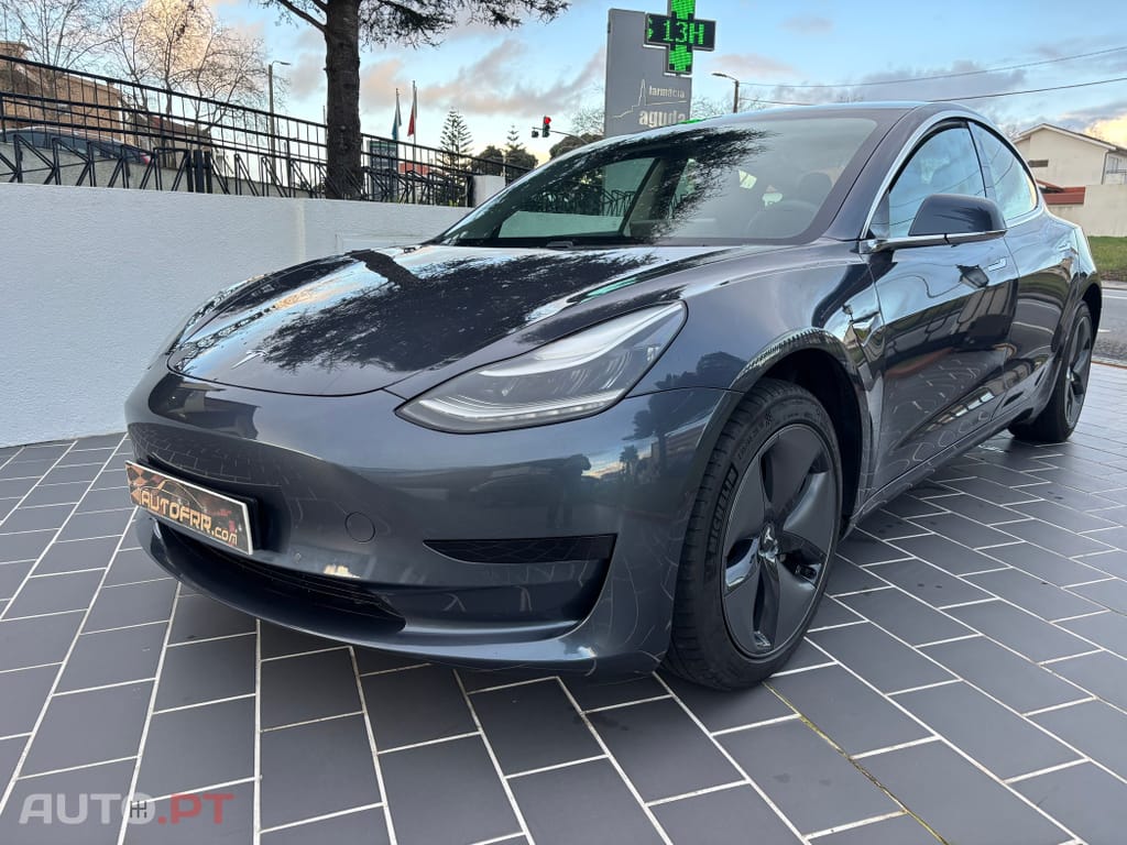 Tesla Model 3 Standard Range Plus RWD