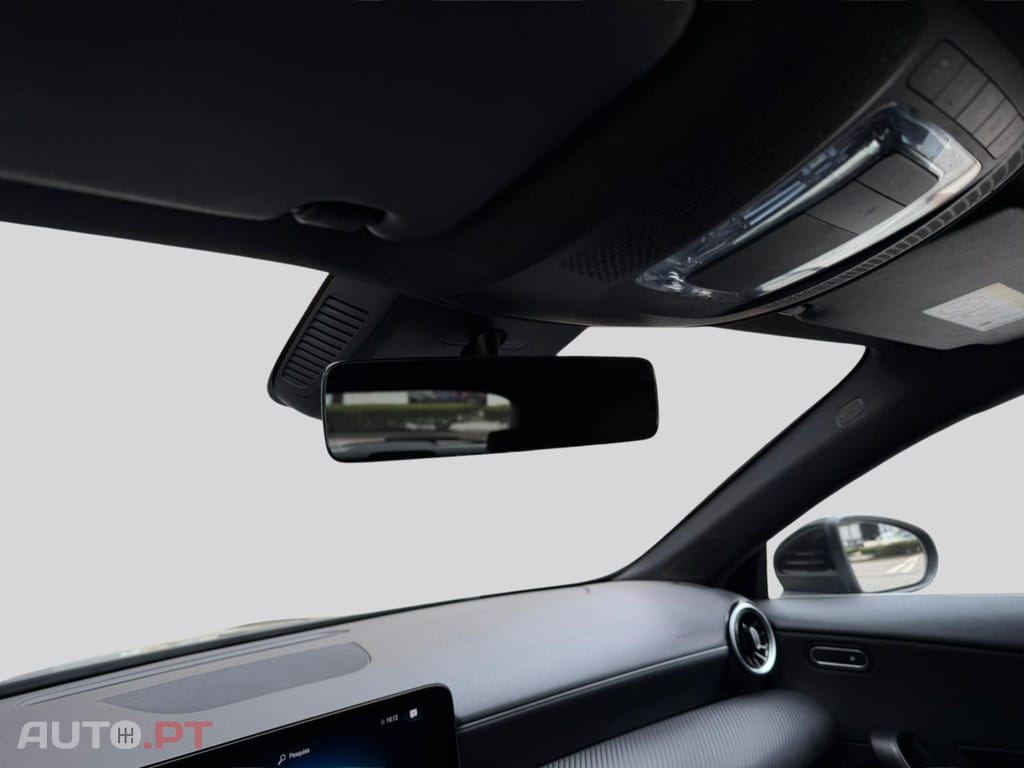 Mercedes-Benz CLA 180 D Business DCT