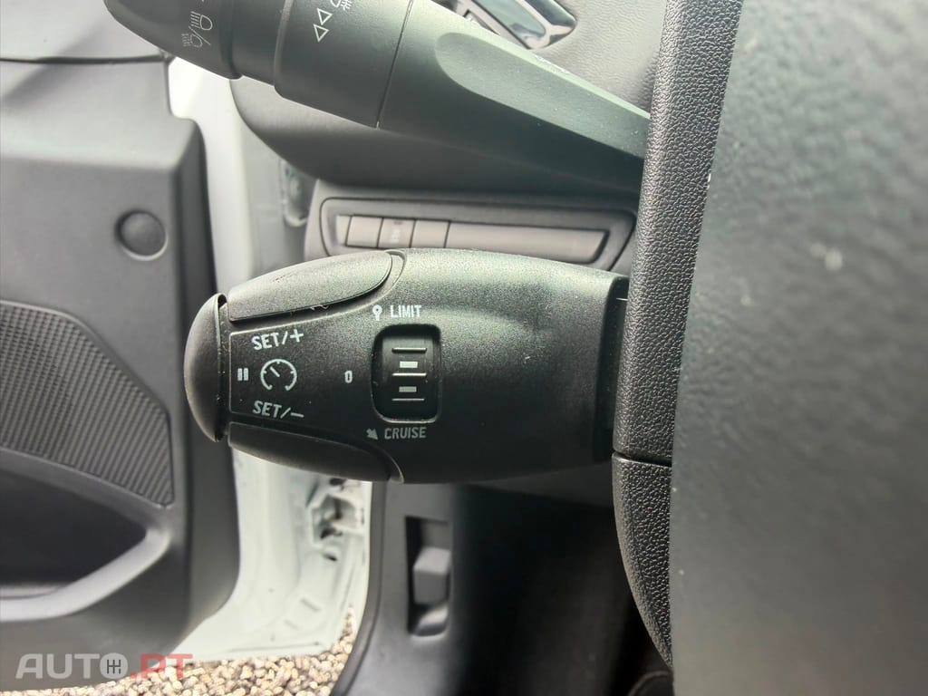 Peugeot 208 1.6 BlueHDi Style