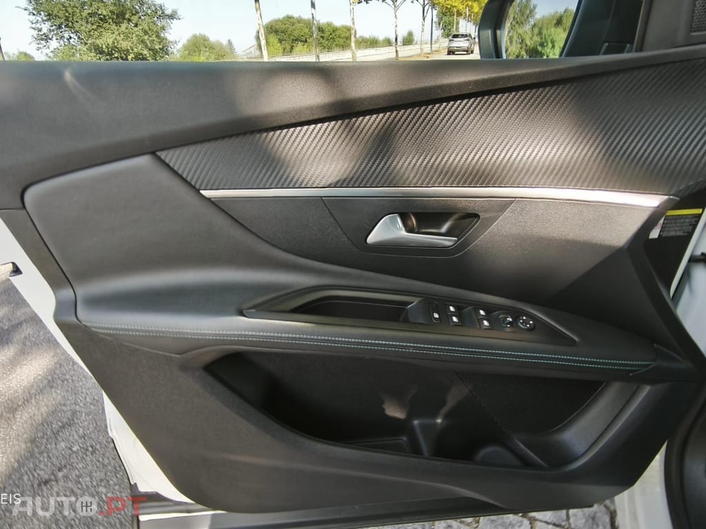 Peugeot 3008 1.5 BlueHDi Allure Pack EAT8