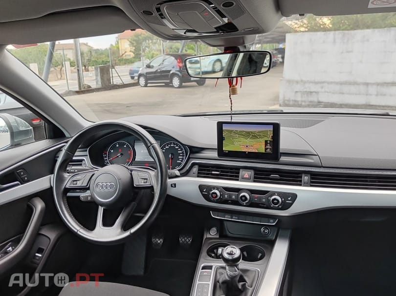 Audi A4 Limousine