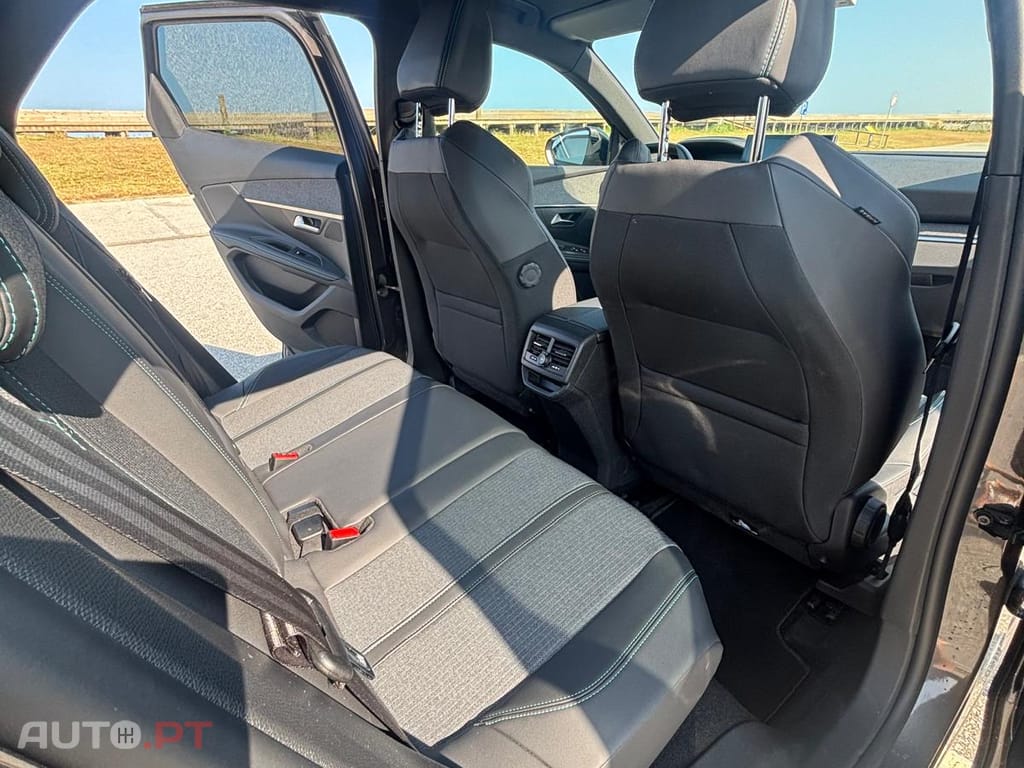 Peugeot 3008 SUV 1.5 BlueHDi Allure