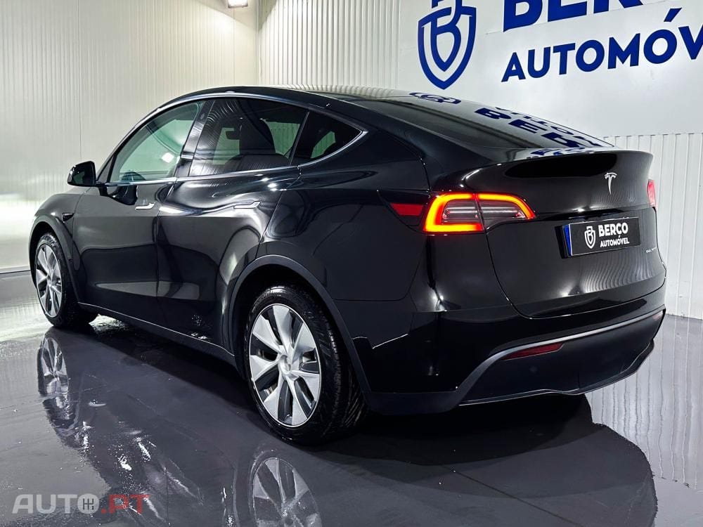 Tesla Model Y Long Range Dual Motor AWD