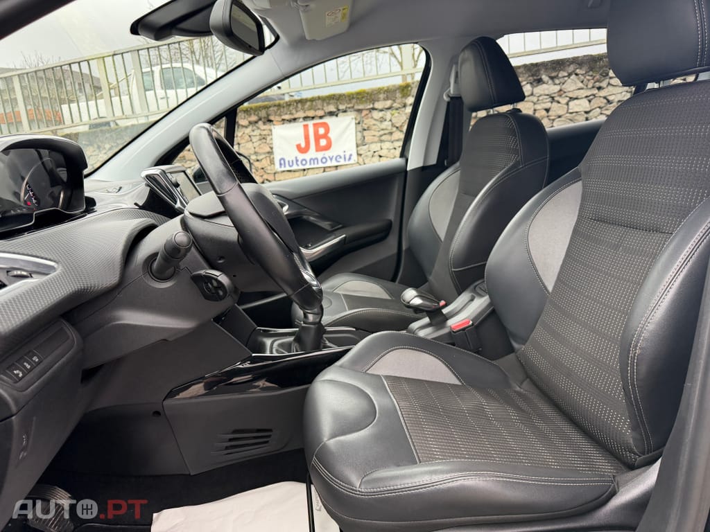 Peugeot 2008 1.6 BlueHDi Allure