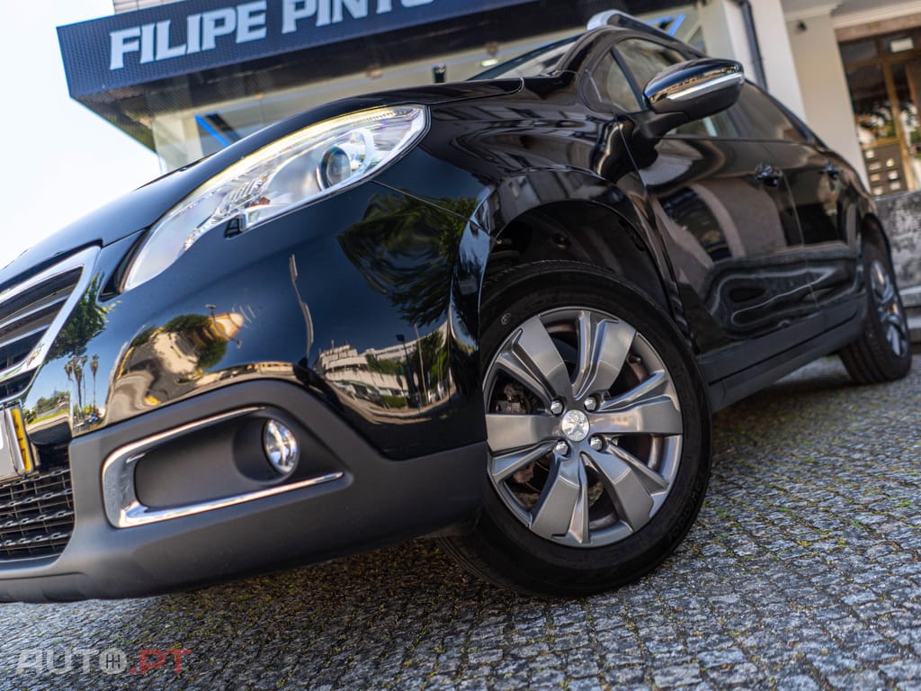 Peugeot 2008 1.2 PureTech Style