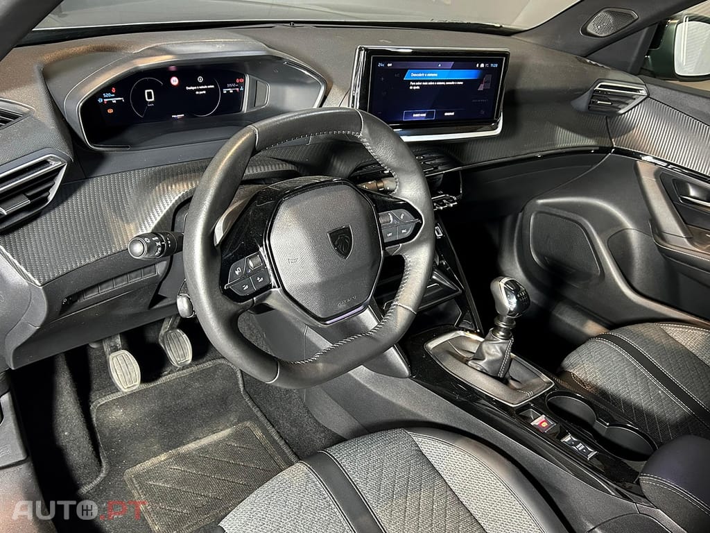 Peugeot 2008 1.2 PureTech Allure
