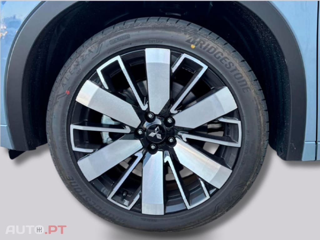 Mitsubishi Outlander I.V.A DEDUTÍVEL 2.4 Instyle