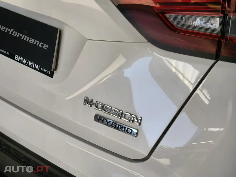 Nissan Juke 1.6 Hybrid N-Design Black