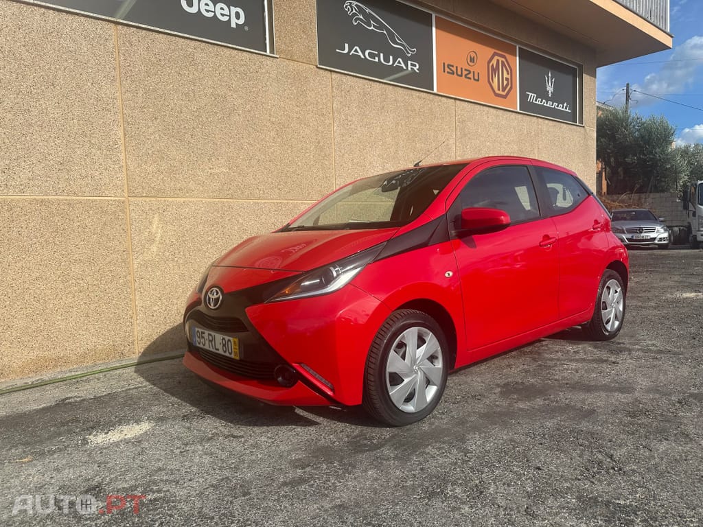 Toyota Aygo 1.0 X-Play Plus