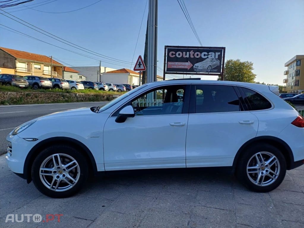 Porsche Cayenne Platinum Edition — fotografia 4