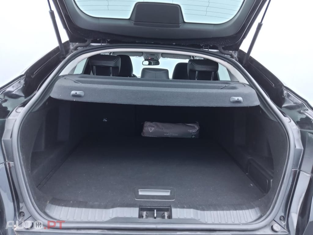 Renault Arkana 1.6 E-Tech Intens