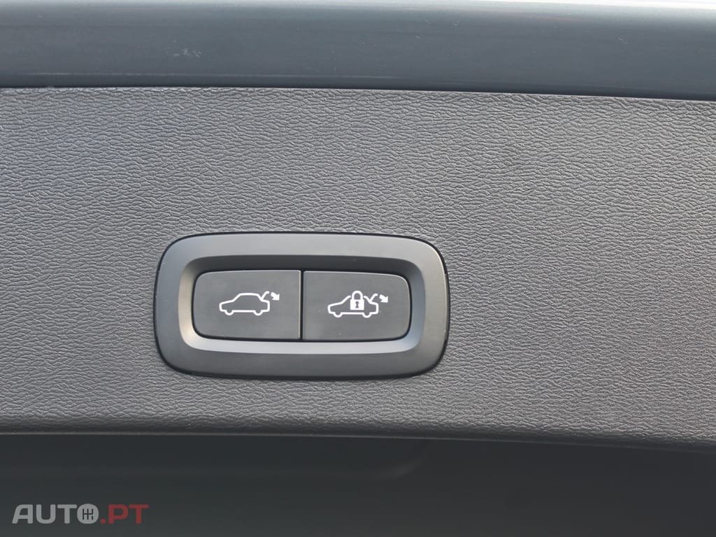 Volvo XC40 1.5 T4 PHEV Core