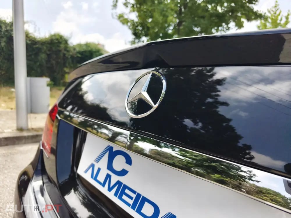 Mercedes-Benz E 220 CDI DPF BlueEFFICIENCY 7G-TRONIC Avantgarde