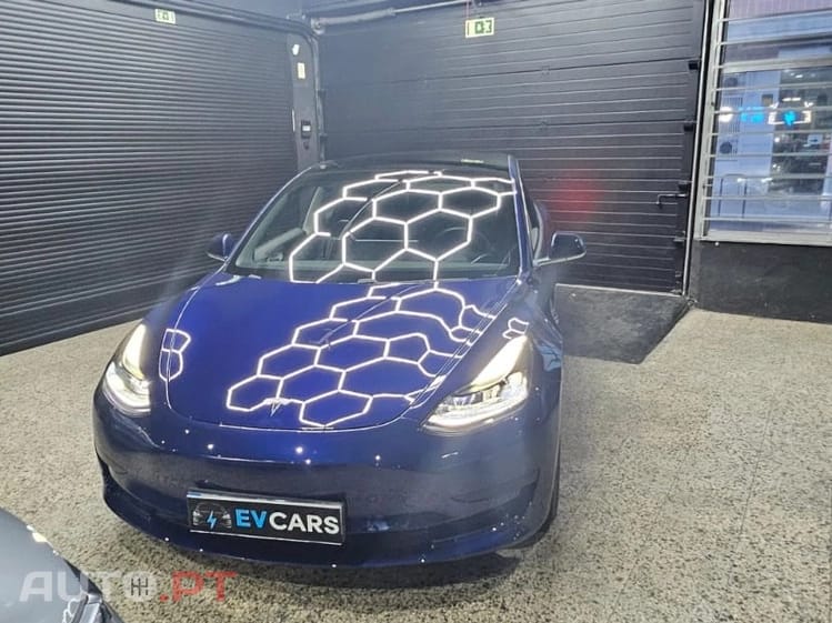 Tesla Model 3 Long Range RWD