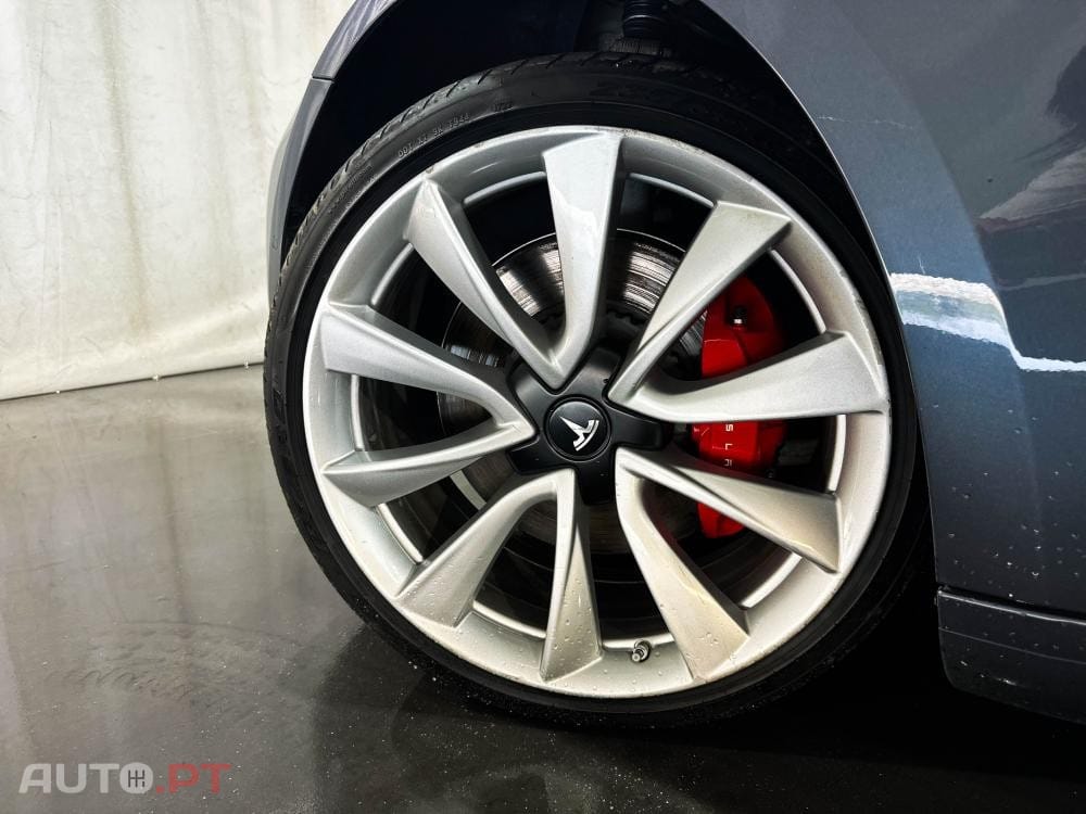 Tesla Model 3 Performance AWD