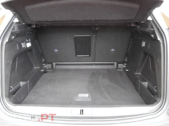 Peugeot 3008 1.6 BlueHDi Allure EAT6 J18