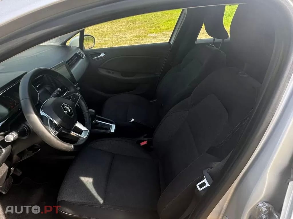 Renault Clio  1 6 E  Tech Full Hybrid Techno