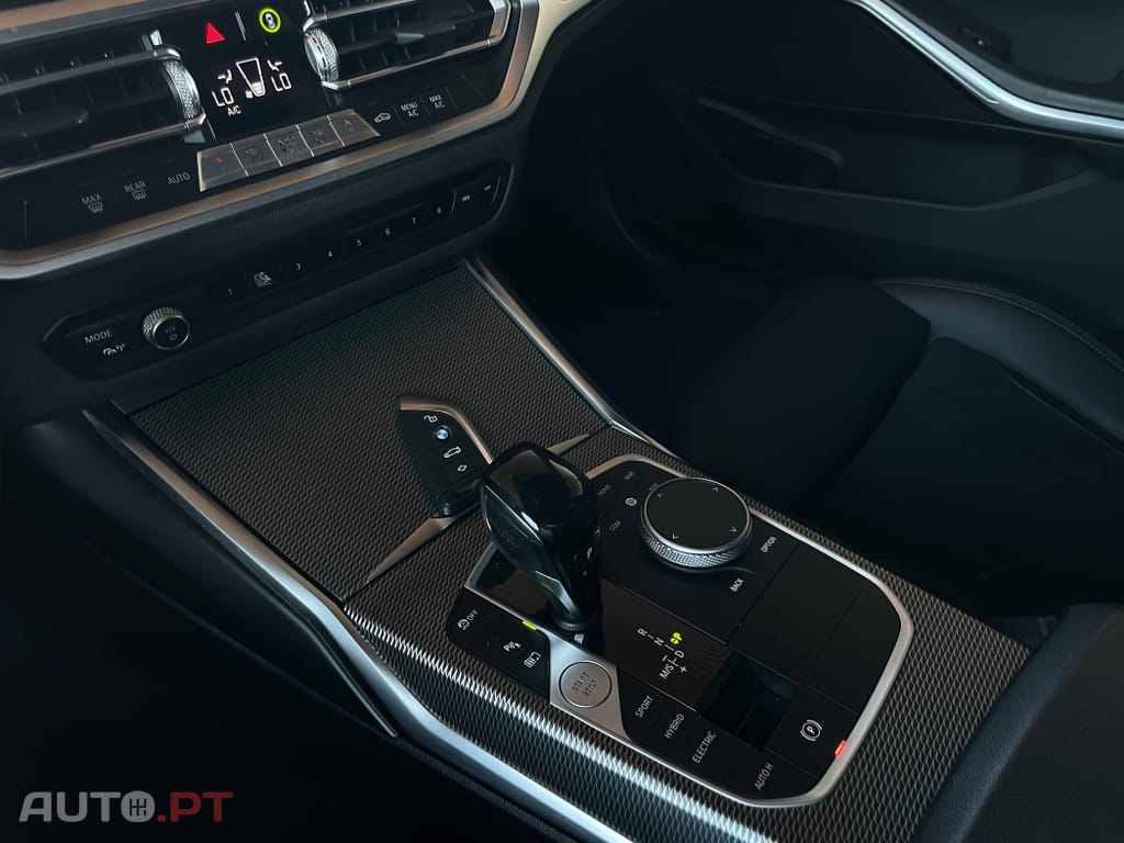 BMW 330 e Touring Pack M Auto
