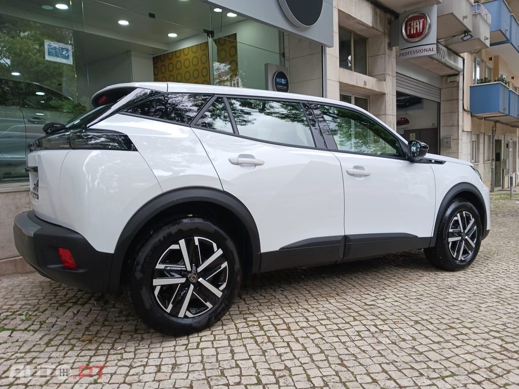 Peugeot E-2008 54 kWh Active