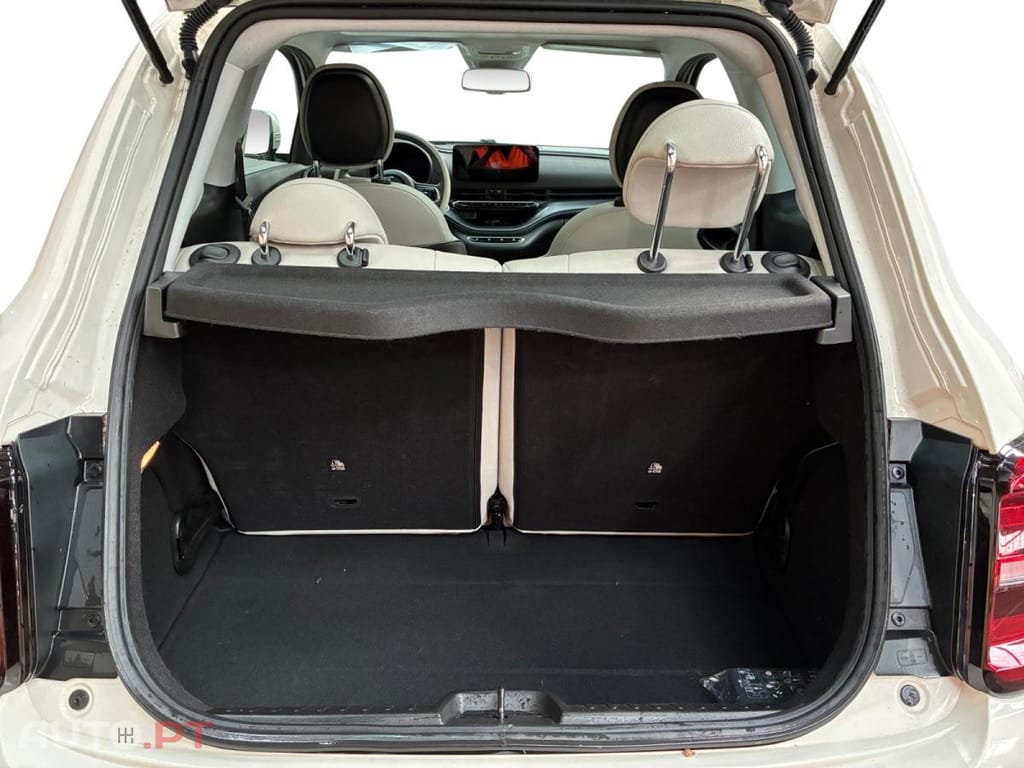 Fiat 500e La Prima