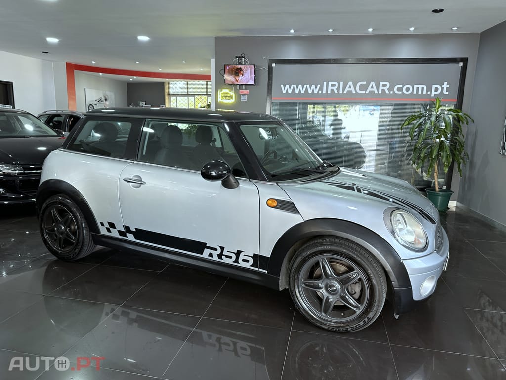 MINI Cooper Cooper R56