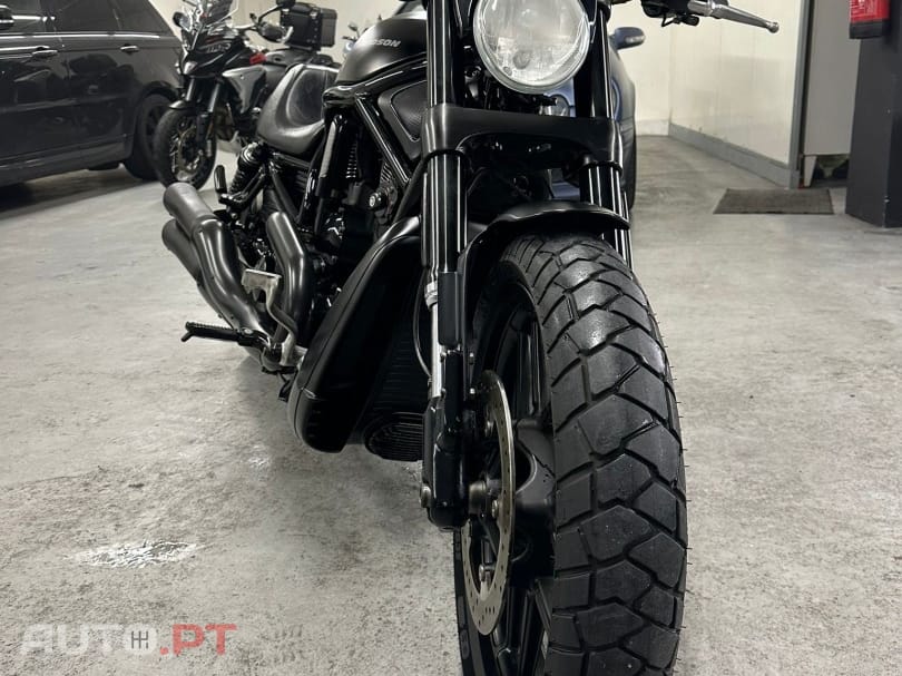 Harley Davidson VRSCD Night Road Special PORSCHE