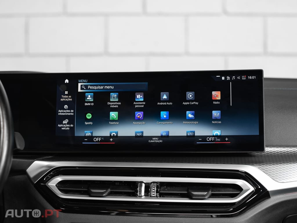 BMW 330 e Touring Pack M Auto