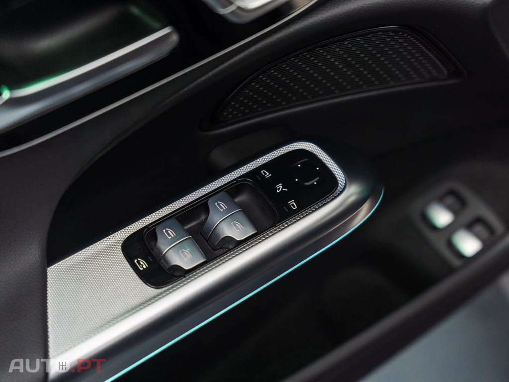 Mercedes-Benz E 300 e Avantgarde