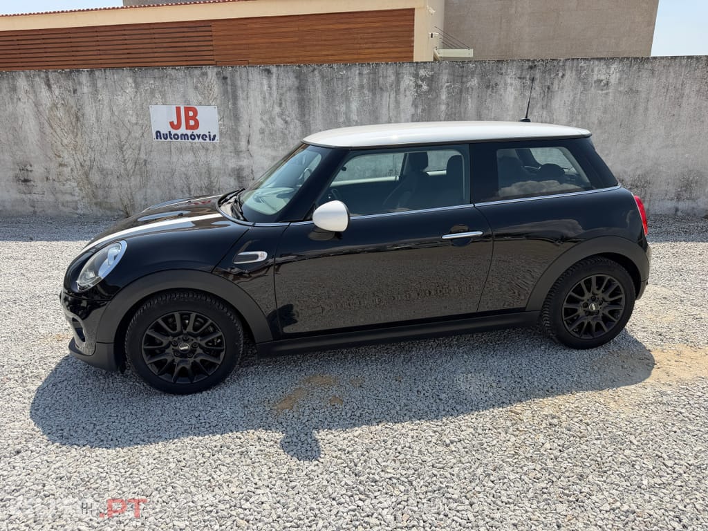 MINI Cooper Cooper D