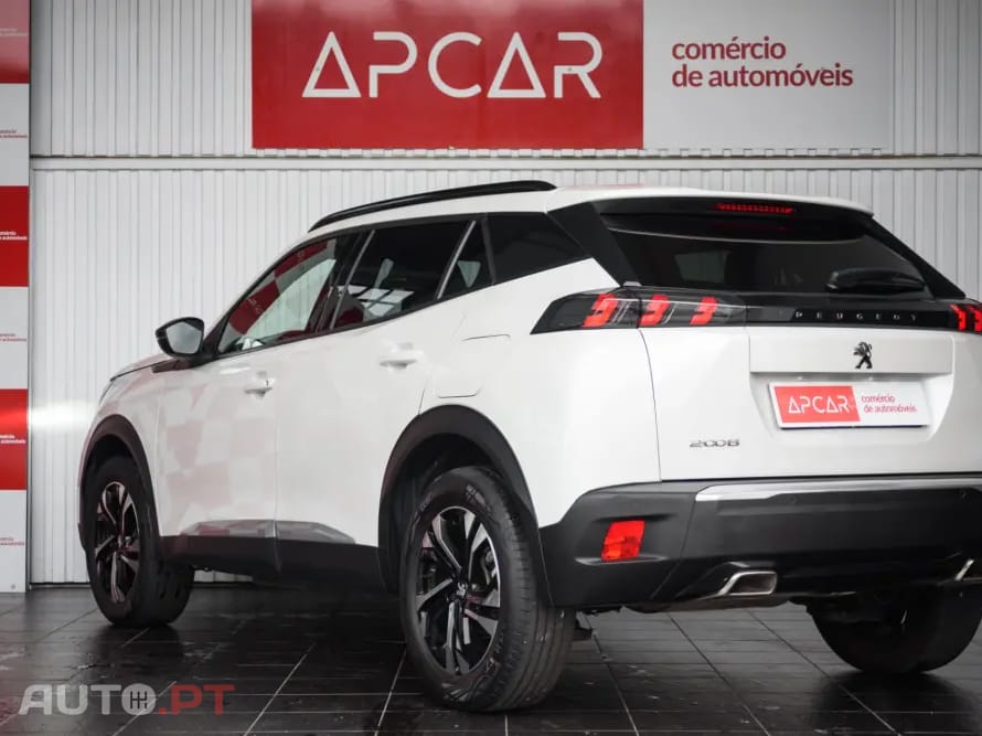 Peugeot 2008 PureTech 130 EAT8 Allure