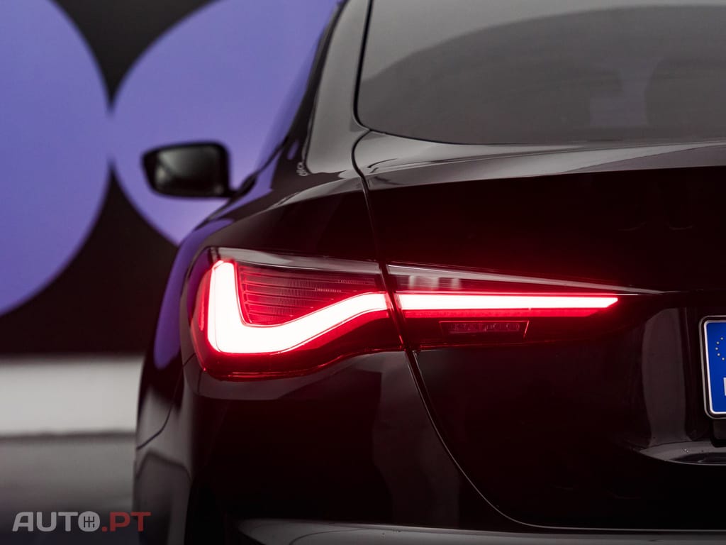 BMW 420 i Pack Desportivo M Auto