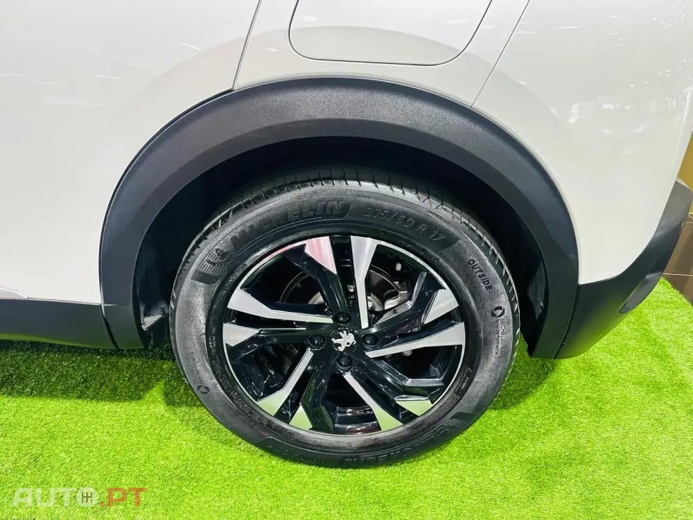 Peugeot E-2008 50 kWh Active Pack