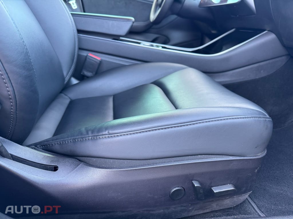 Tesla Model 3 Long-Range Dual Motor AWD
