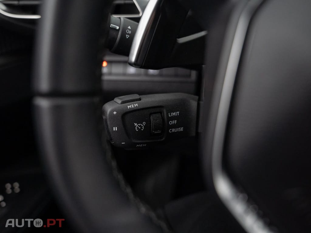 Peugeot 3008 1.6 Hybrid Allure e-EAT8