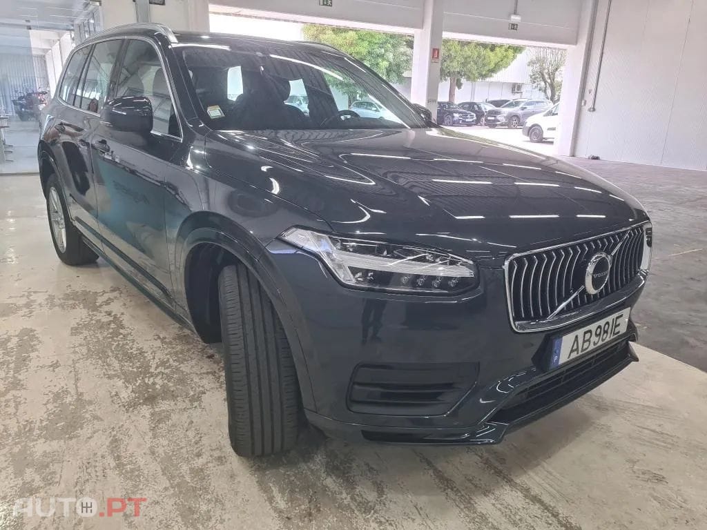 Volvo XC90 2.0 T8 PHEV Momentum Plus AWD