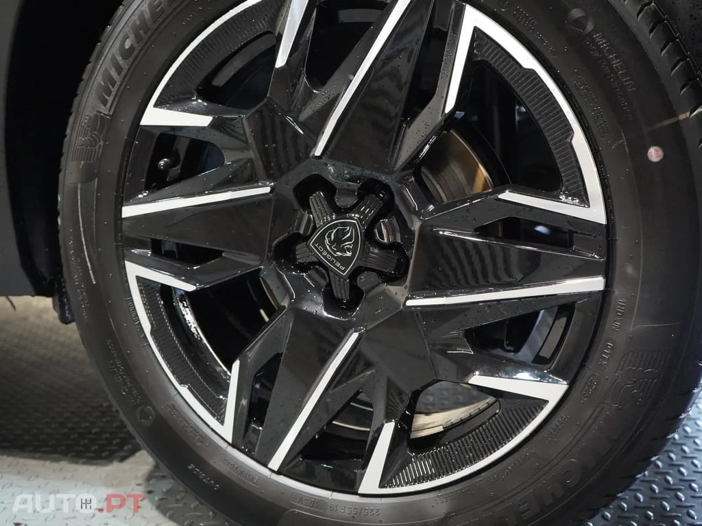 Peugeot 3008 1.2 Hybrid Allure e-DCS6