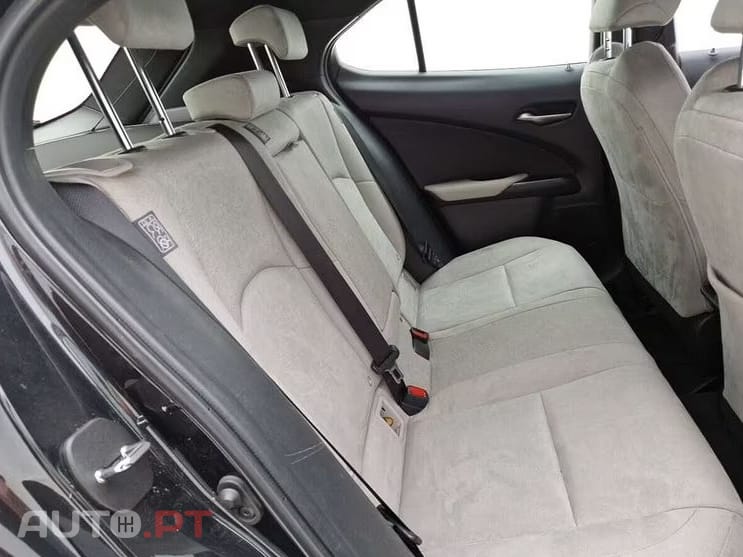 Lexus UX Aut