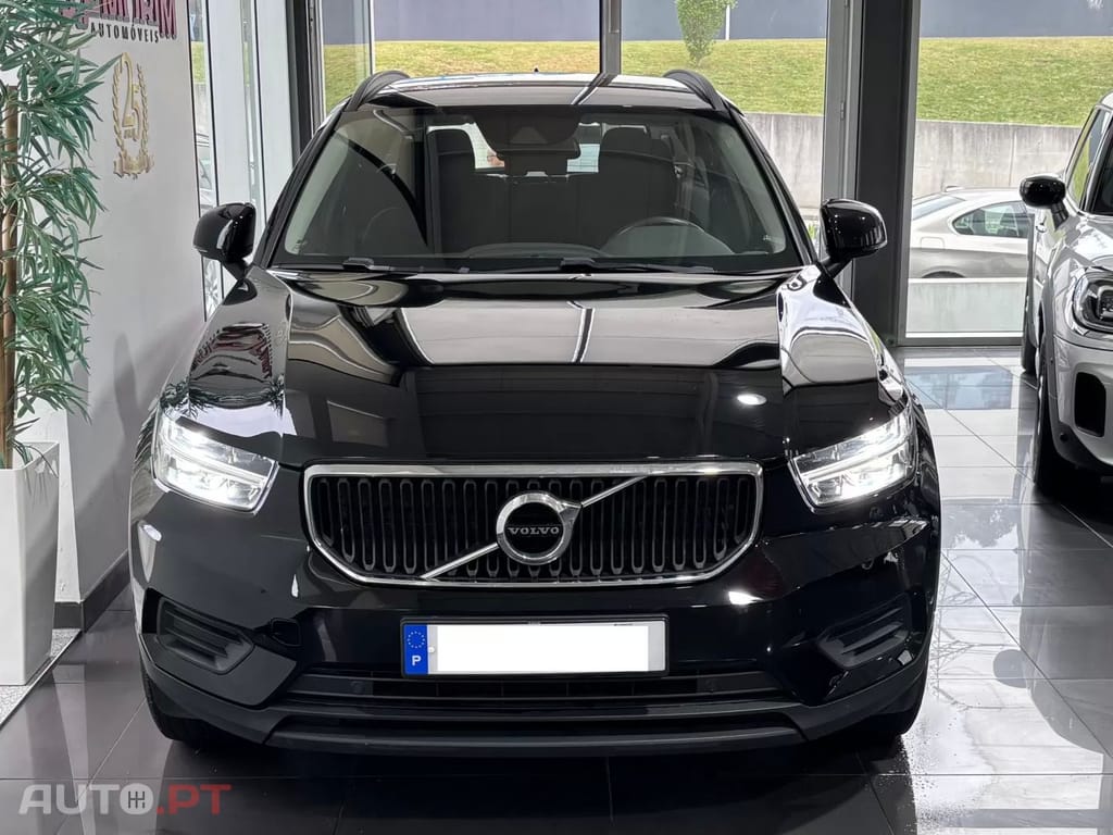 Volvo XC40 1.5 T3 Momentum Plus