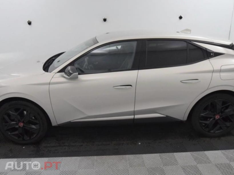 DS DS4 E-Tense Performance Line EAT8