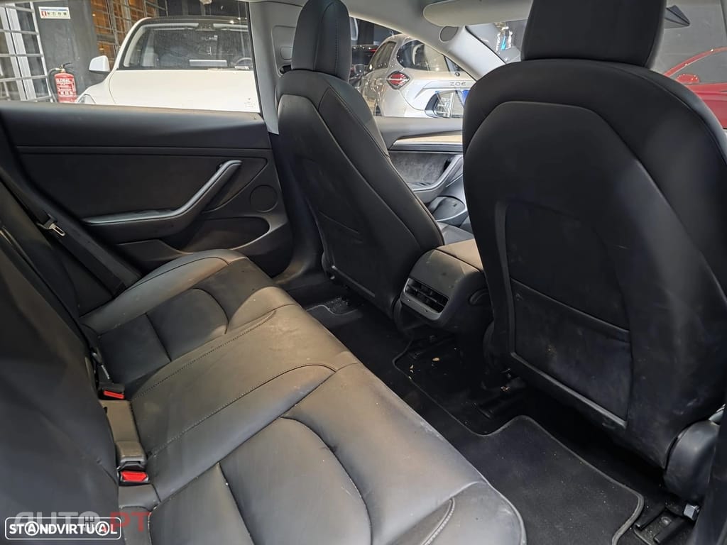 Tesla Model 3 Standard Range Plus RWD