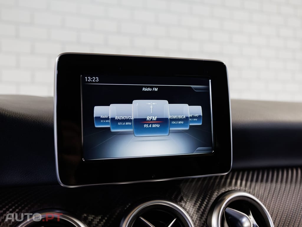 Mercedes-Benz A 180 d AMG Line