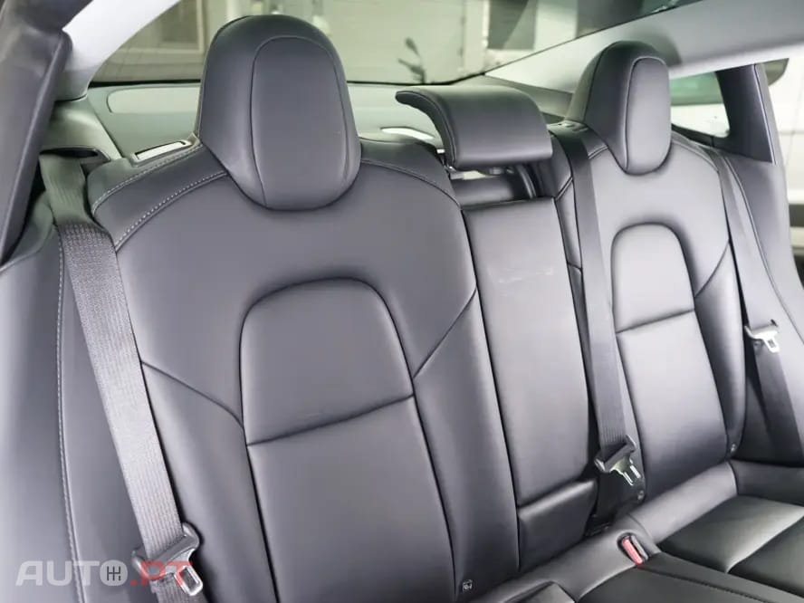 Tesla Model 3 Standard Range Plus RWD