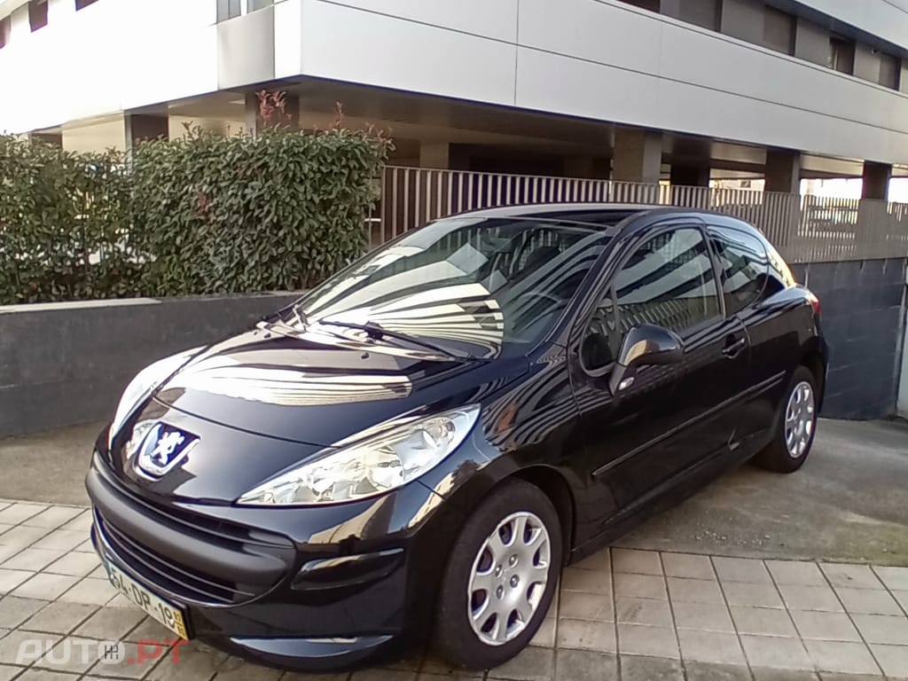 Peugeot 207 1.4 HDI 70CV