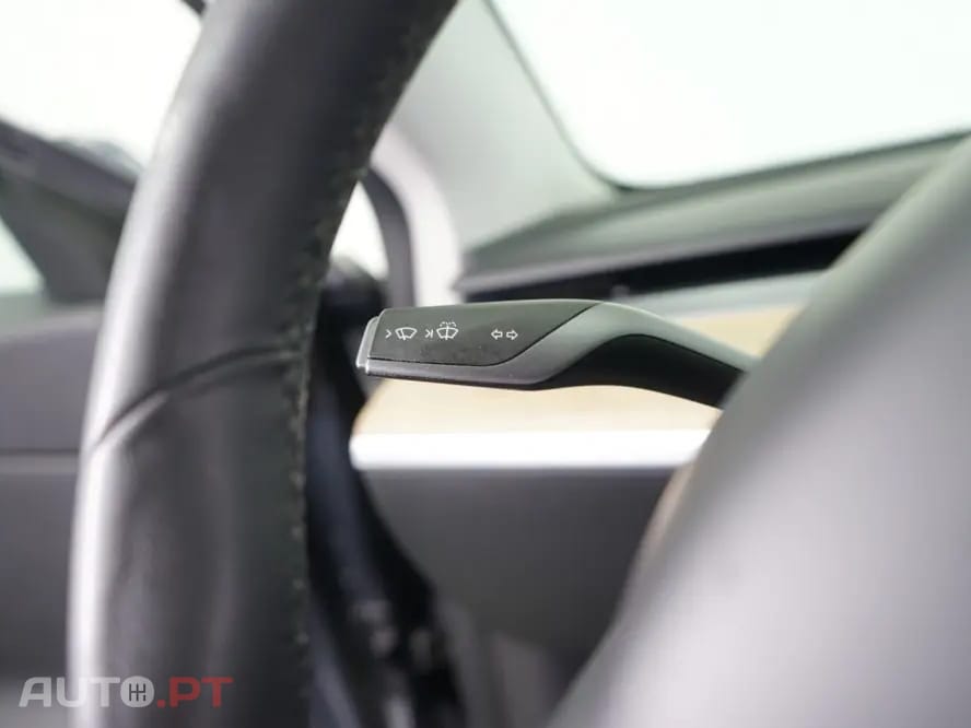 Tesla Model 3 Standard Range Plus RWD