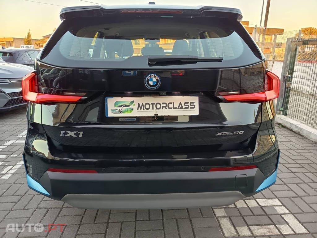 BMW iX1 xDrive30